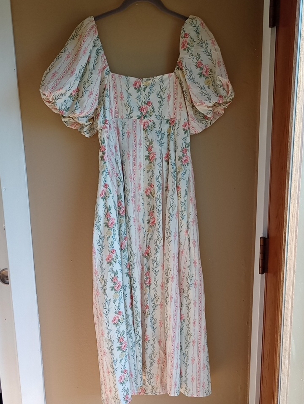 Storia Balloon Sleeve Garden Spring Floral Maxi Size M New With Tags - Picture 9 of 11